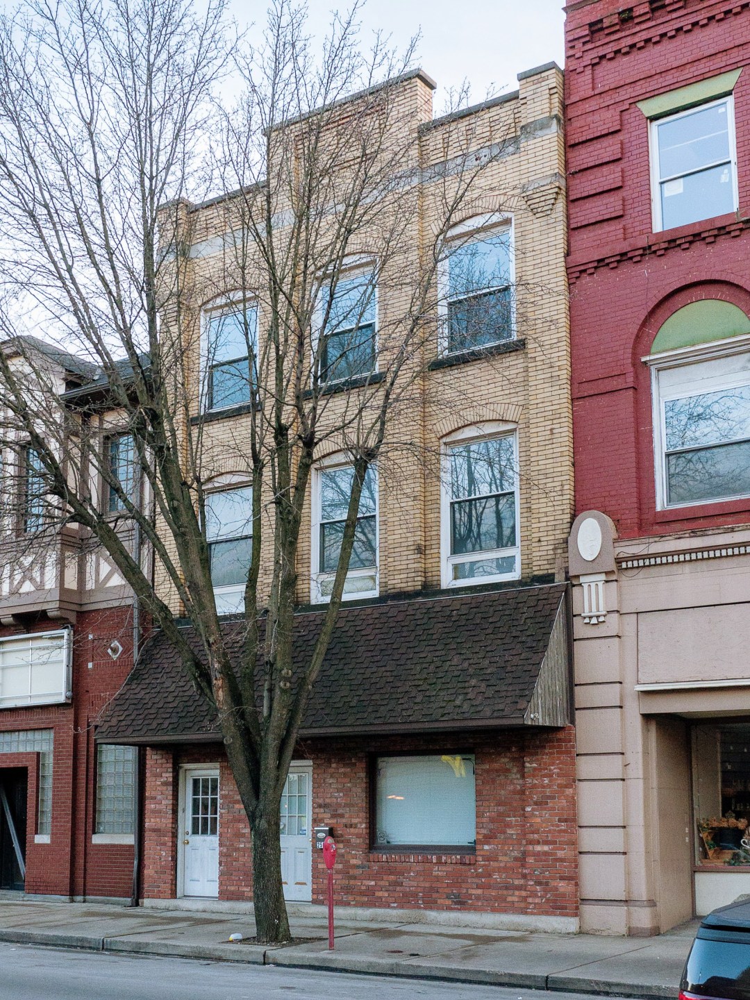 Photo of building at 252 West Main Street, Monongahela, Pa. 15063 along rt 88 and rt 136. Photo property of the Monongahela Main Street Program.