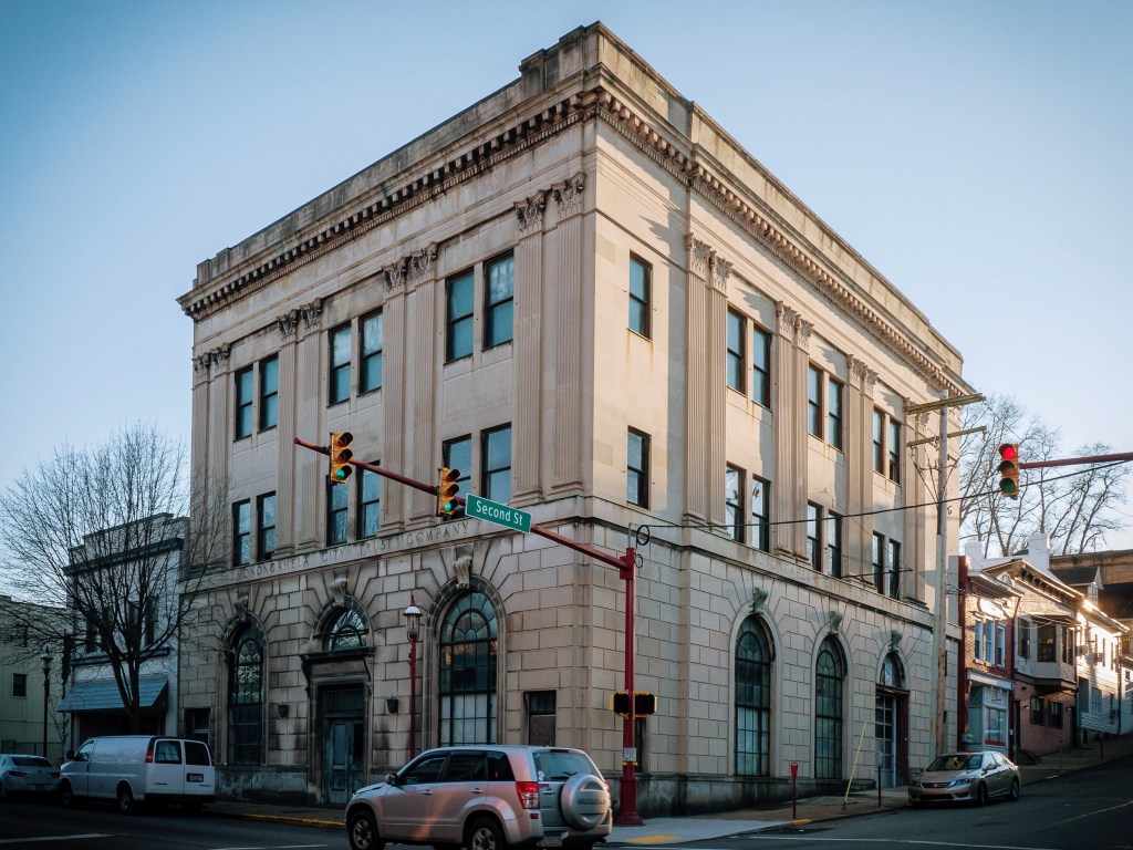 Photo of building at 170 West Main Street, Monongahela, Pa. 15063 along rt 88 and rt 136. Photo property of the Monongahela Main Street Program.