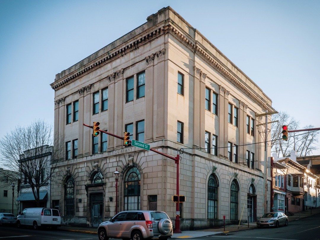 Photo of building at 170 West Main Street, Monongahela, Pa. 15063 along rt 88 and rt 136. Photo property of the Monongahela Main Street Program.